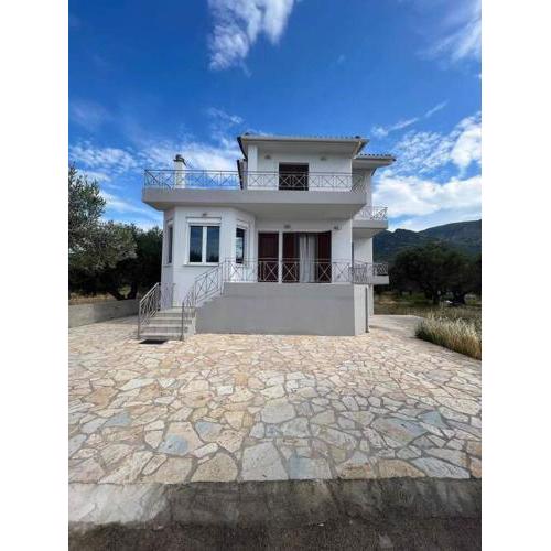 Nafpaktos Shingle Villa