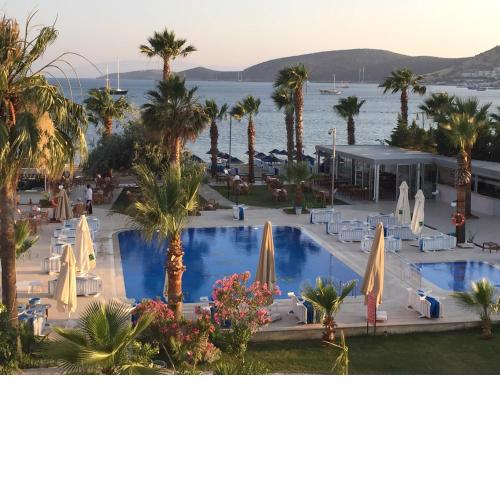 Nagi Beach Hotel