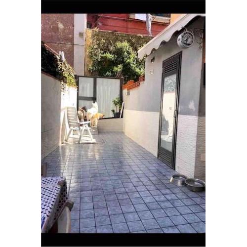 Napoli centro casa con due camere e cucina