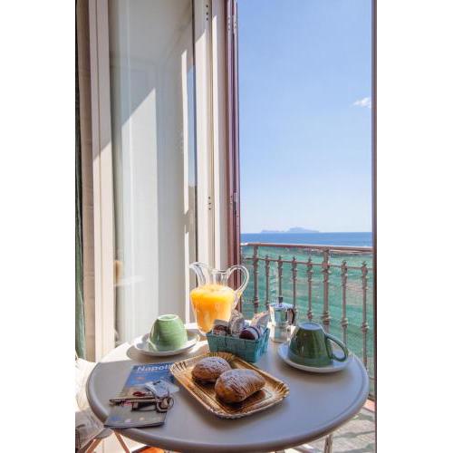 NapoliCentro Mare - Sea View Rooms & Suites