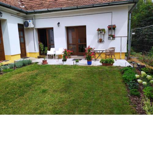 Napraforgó apartman Tokaj