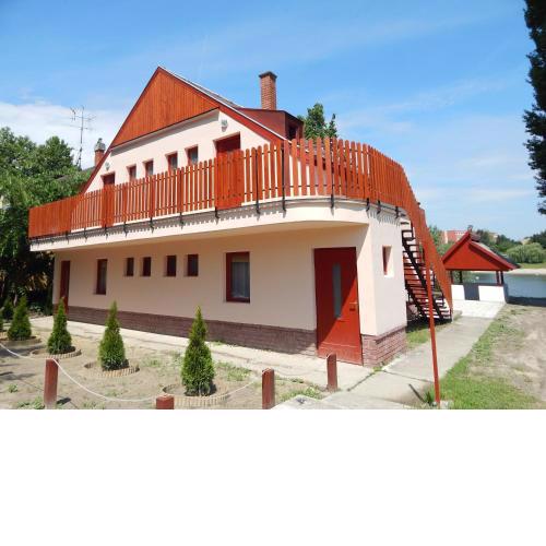 Napsugár Apartman