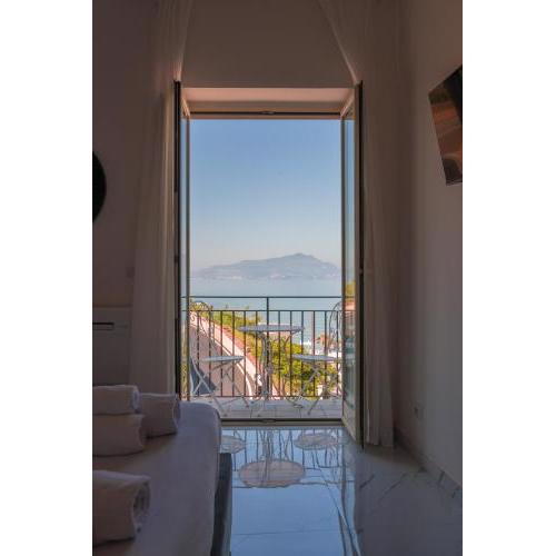 Naro Suites and Rooms