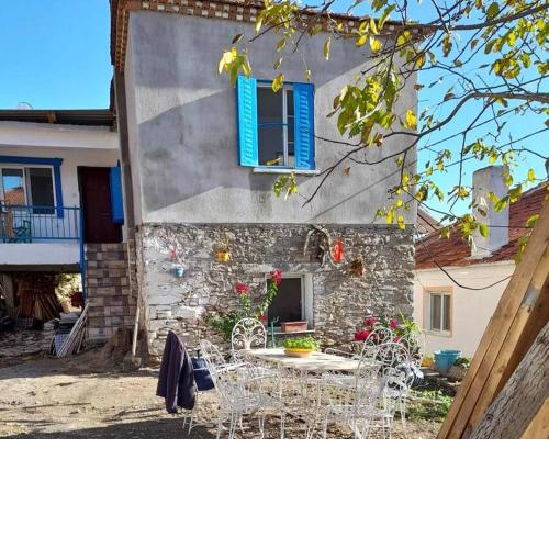 Naturel Ege köy evi