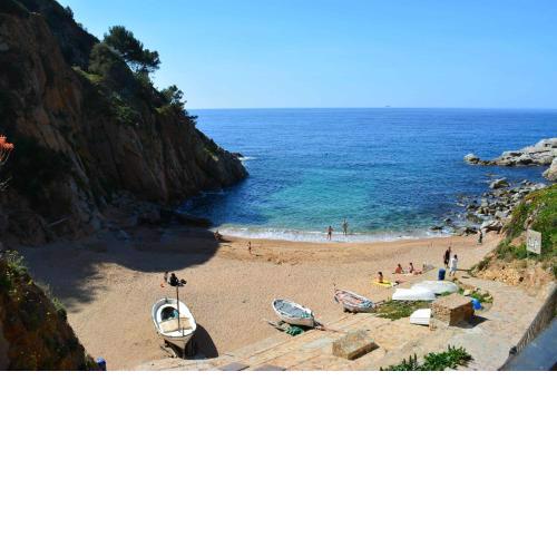Nautic wifi Parking y a 150 metros de la playa