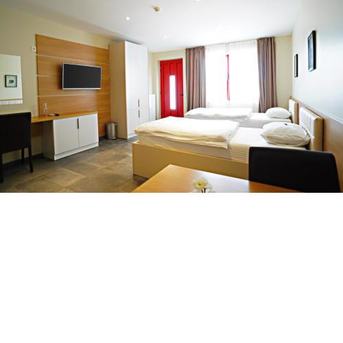 Nava Motel & Storage
