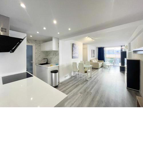 Navasa Modern Poniente Beach