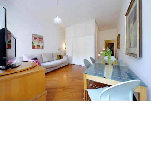 Navona apartment, large and comfortable