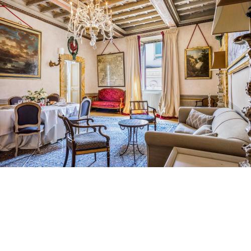 Navona Luxury and Historical Apartment