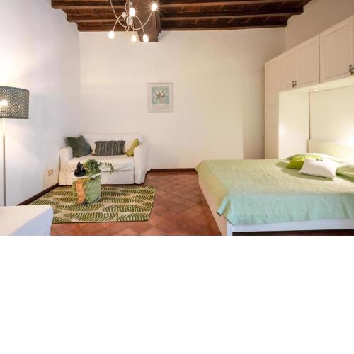 Navona Square House