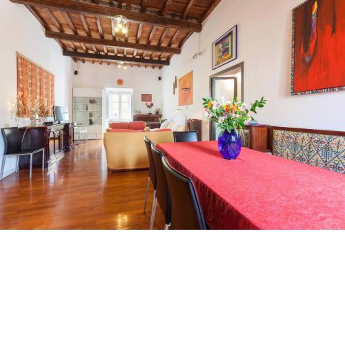 Navona Theatre Apartment near Piazza Navona