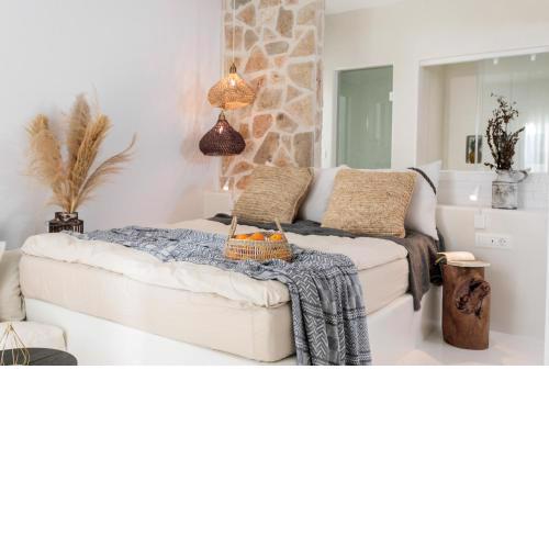 Naxian Aura suites