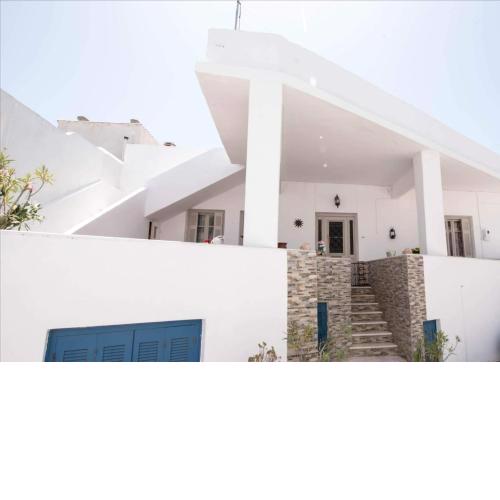 Naxian Harmony 300m from the beach