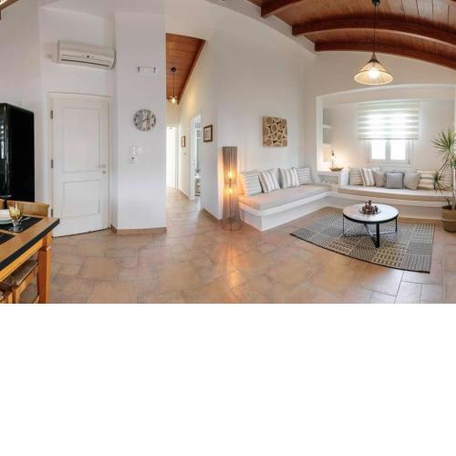 Naxos Chalkion Beautiful Detsis House with jacuzzi