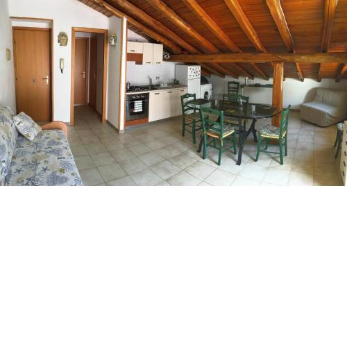 Naxos Flat