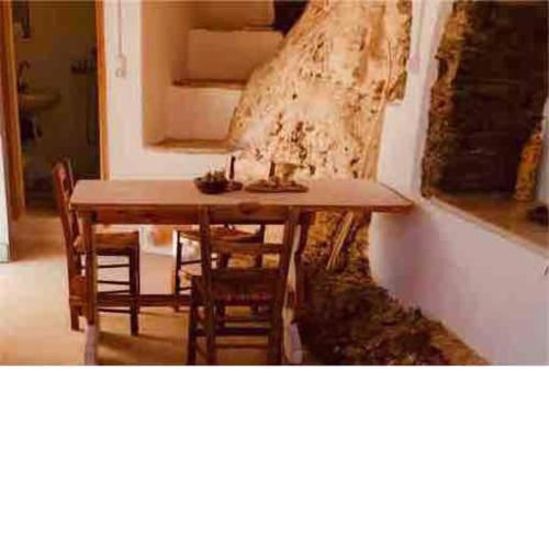 Naxos Mountain Retreat - Tiny House Build on Rock