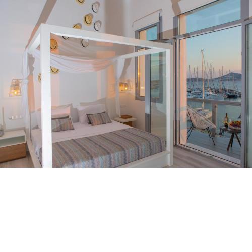 Naxos Riviera Suites