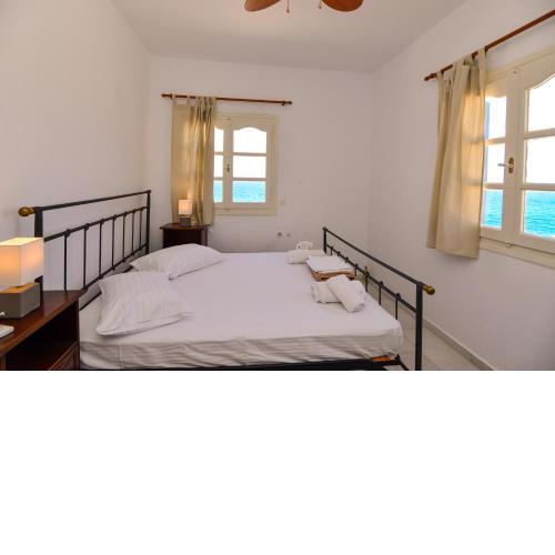 Naxos town sea view apartment free parking