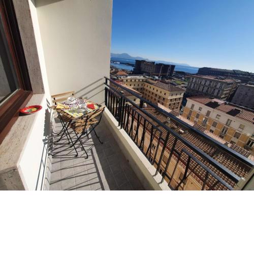 NEAPOLITAN SKYSCRAPER APARTMENT