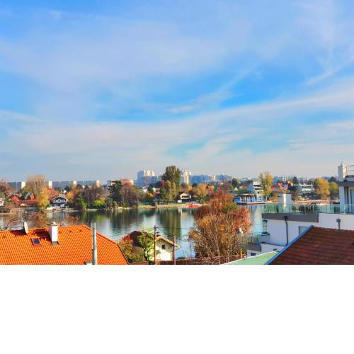 Near Lake Stylish & Fully Furnished Apartment