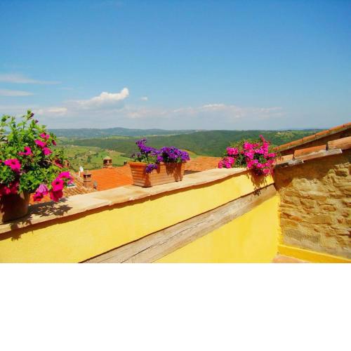 Near the sea Spacious House 4 double rooms 2 Terraces superb view