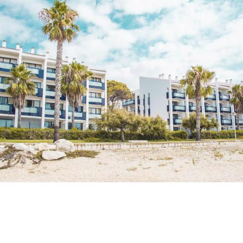 Neatly furnished apartment with terrace near the sandy beach