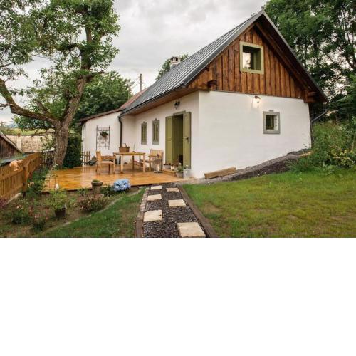 Nebo nad Štiavnicou - zelená chalupa s výhľadom