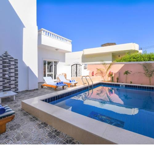 Nefertarie Guest House