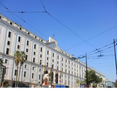 Nella Storica Piazza Carlo III