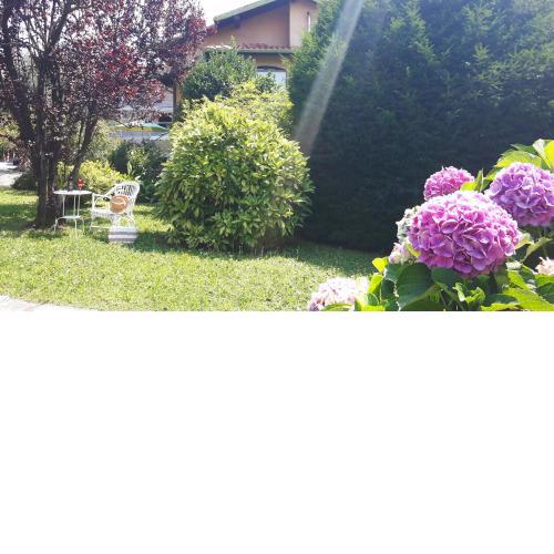 Neos Holiday House by La turr de Mezz Lca Bellagio