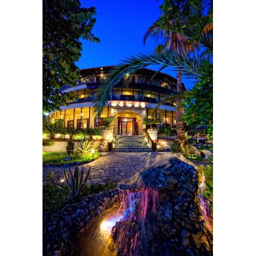 Nepheli Hotel