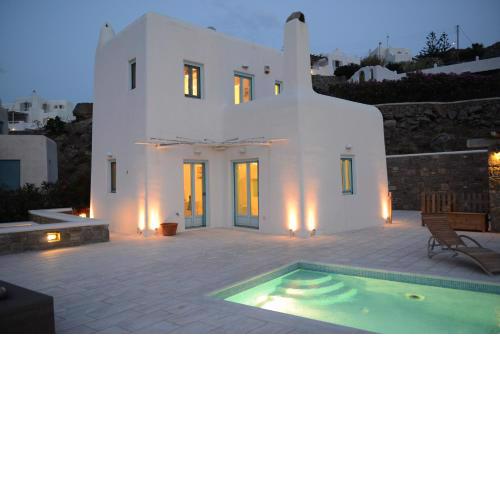 Nephiria's Villa Danelina next to Ornos&Psarou beach!