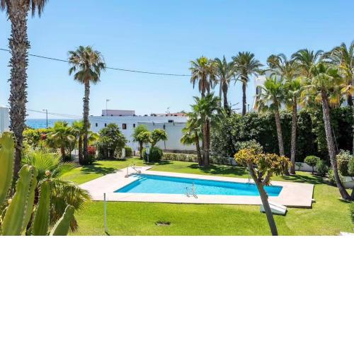 NEPTUNITO: Primera línea con Piscina