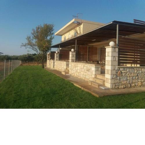 Nereids Apartments-Pronoe