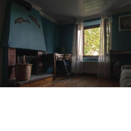 Nerida's-Traditional 3 BR Townhouse-BBQ-View
