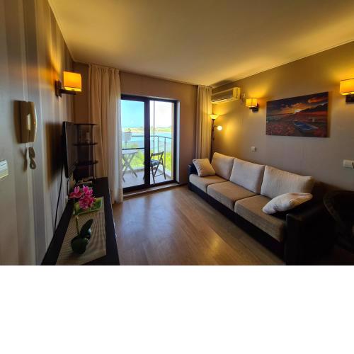 NESTINARKA BEACH SEAVIEW APARTMENT