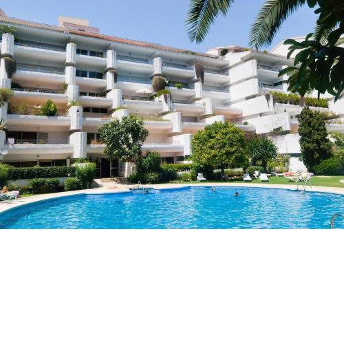 New and modern apartment on the beach 527