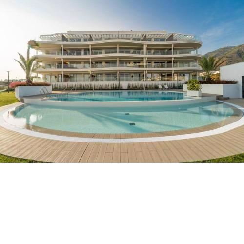New apartment - Close to sea - pool - sauna