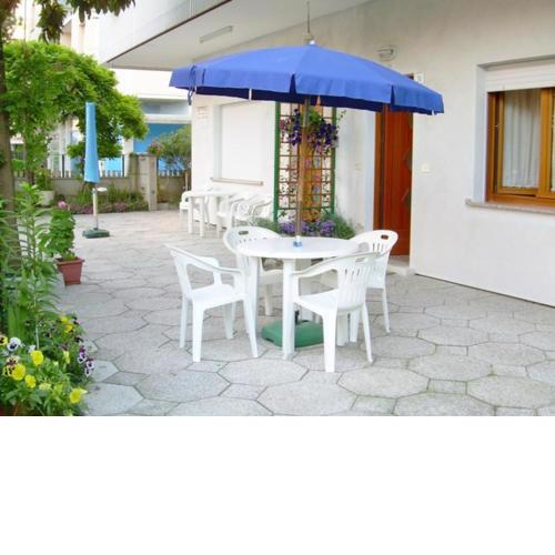 New apartment within a Renovated Detatched House Ground floor with Outdoor Patio