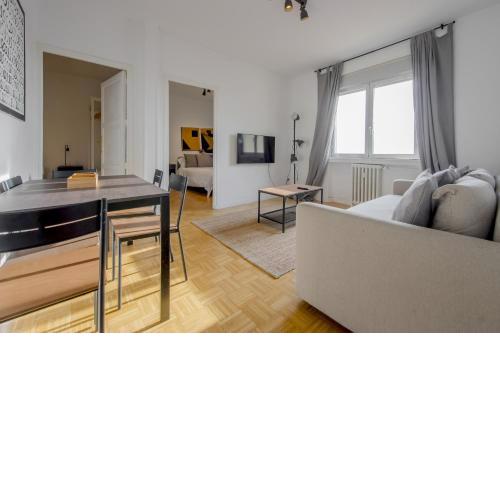 New Apt para 7pax en el corazón Madrid Centro