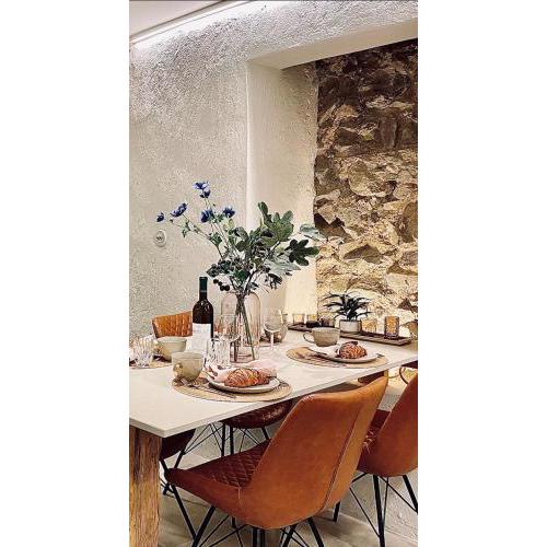 NEW Design & High Standard Apt from 16th Century in Old Town