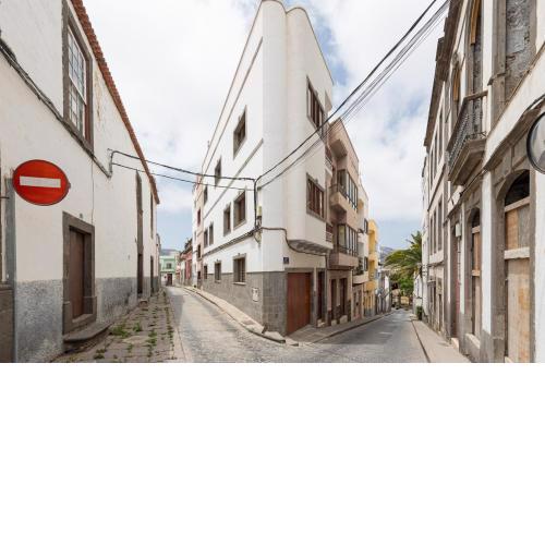 NEW Duplex with Rooftop next to Arucas Cathedral