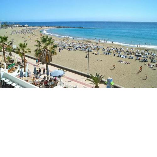 New fabulous 2-bedroom apartment right on the beach of Los Crstianos