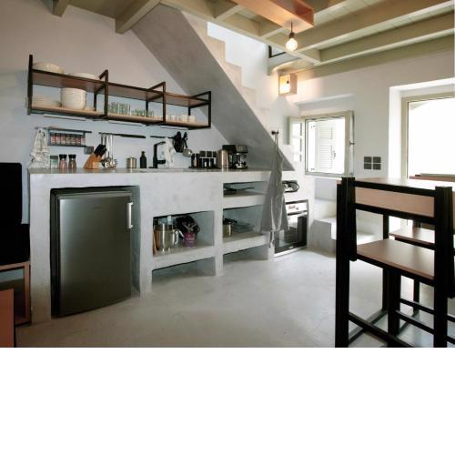 New Guesthouse in Emporios