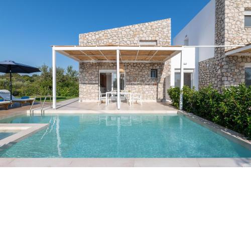 New Loft, Pool Villa & Jacuzzi , Kids Pool ,10 min to Lindos