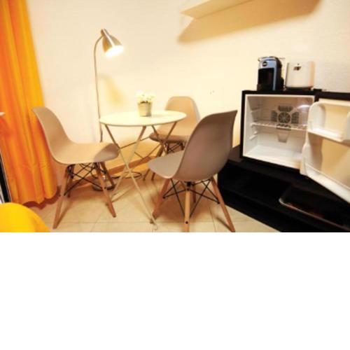 NEW MOON APARTMENTS