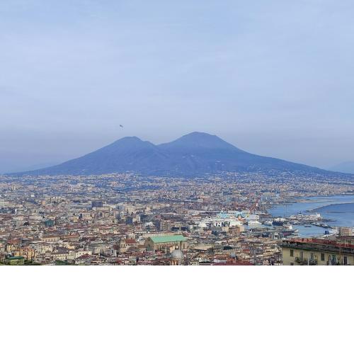 New Panoramic Apart - Half way Hist Center - Vomero - Taxi Service