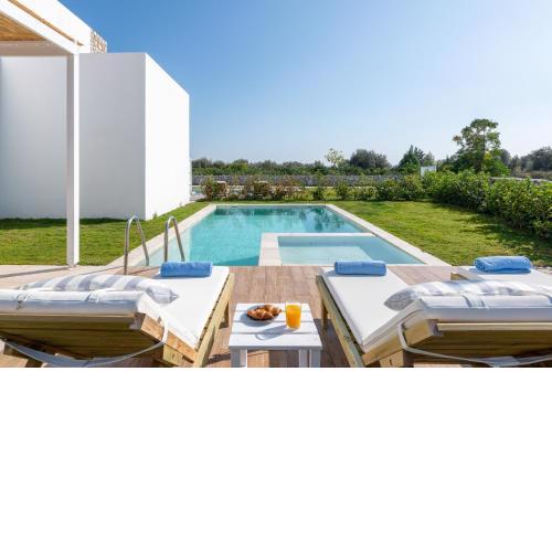 New Pool Villas with spa & children pool,2 min drive, beach, tavern,market