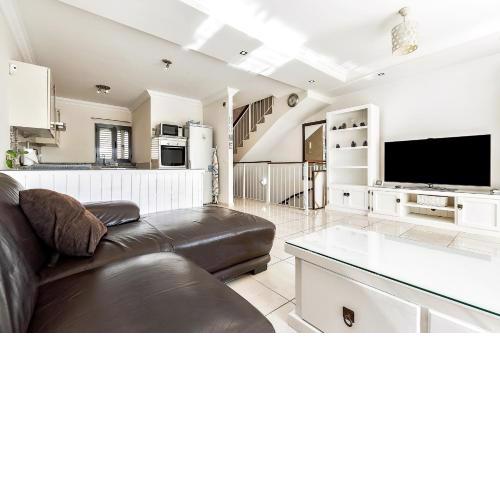 New townhouse in El Duque Joyas