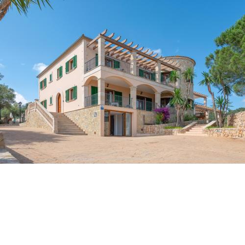 NEW! Villa Es Puig with Pool, BBQ, WiFi